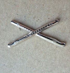 1090 - Crossed Stretcher Badge
